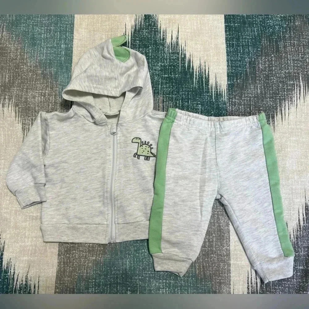 Mini Bean green and gray dinosaur set baby boy sweats fall winter (Size 3/6 M)